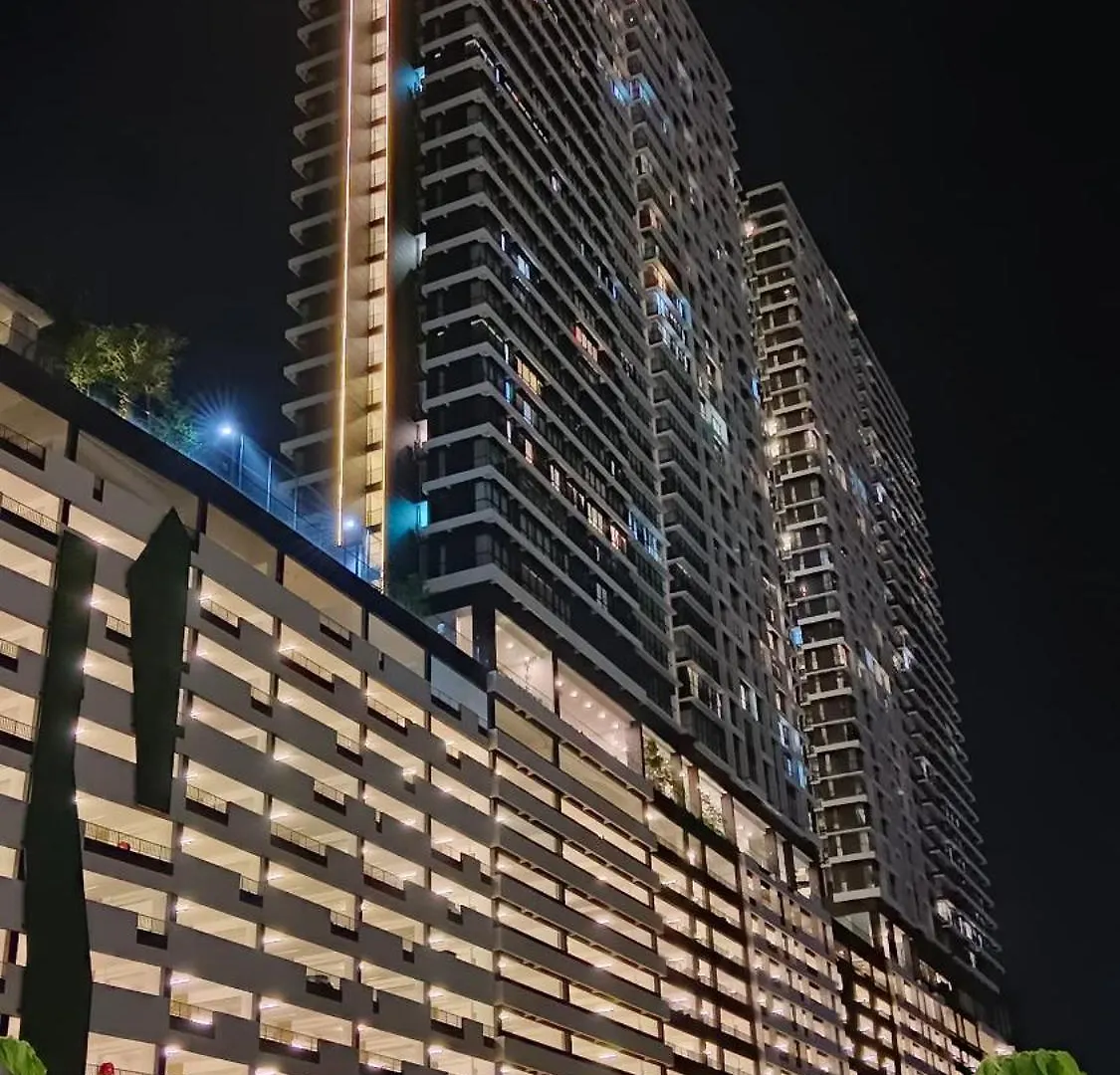 3Br Urban Suites 8-10Pax Luxury Family Stay Netflix Jelutong