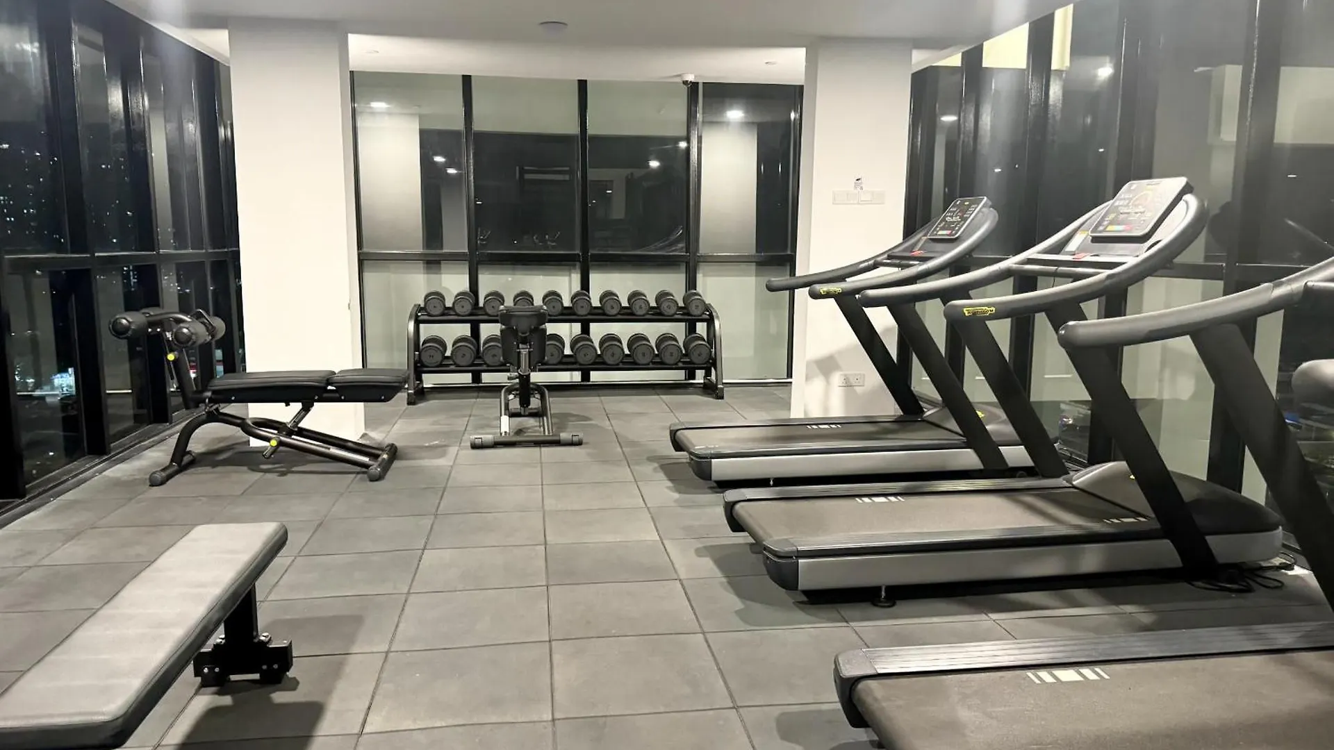 3Br Urban Suites 8-10Pax Luxury Family Stay Netflix Jelutong