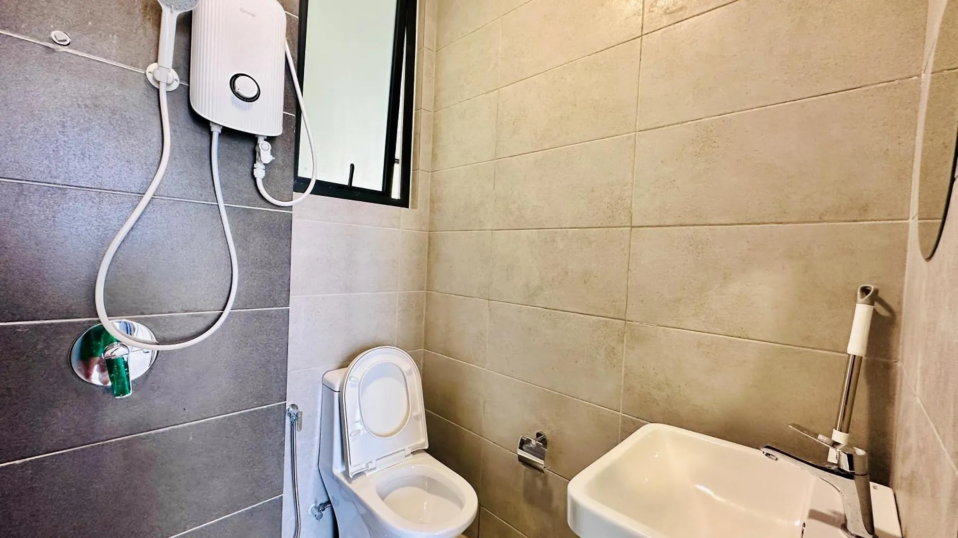 3Br Urban Suites 8-10Pax Luxury Family Stay Netflix Jelutong 0*,